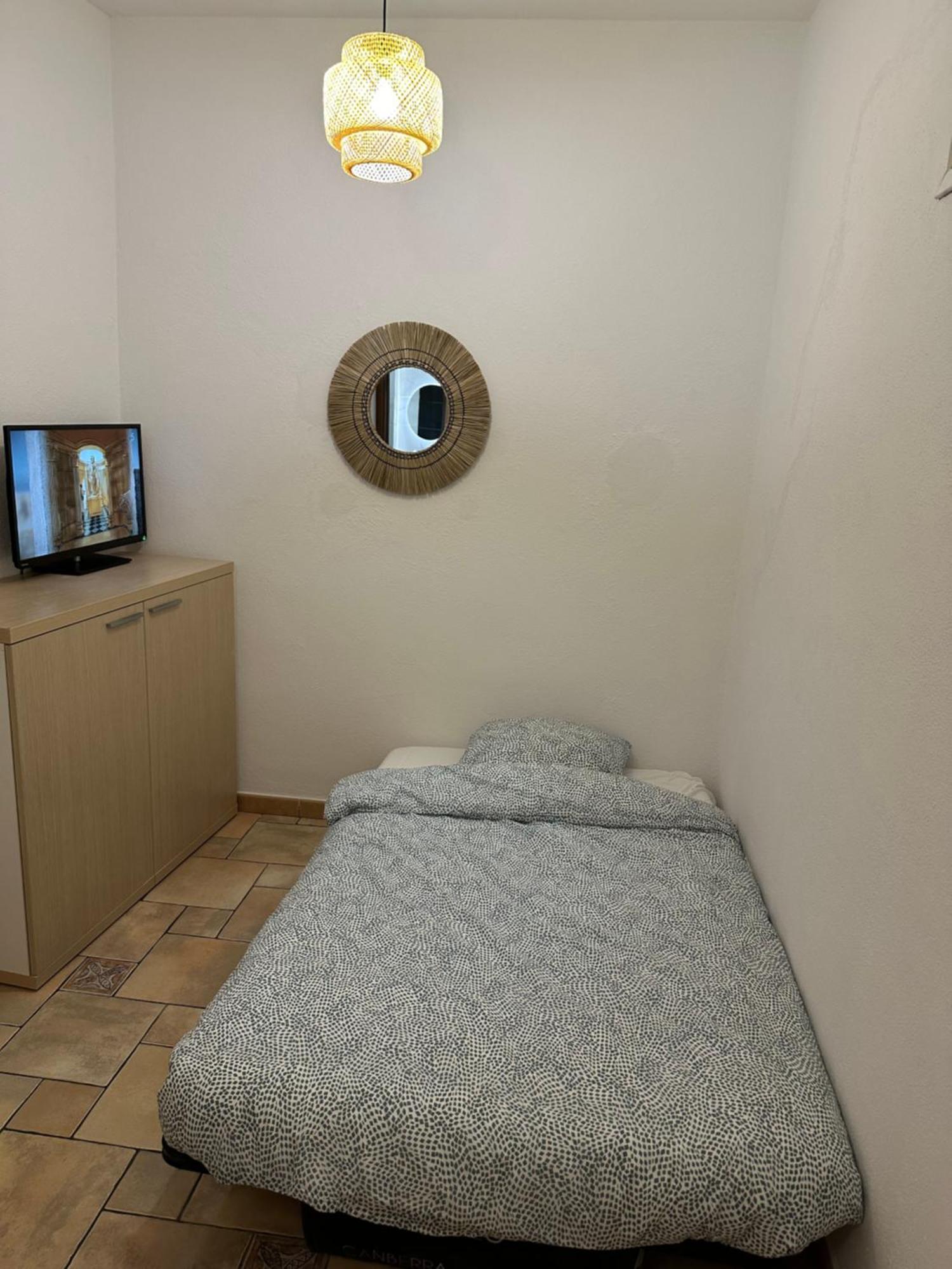 Capodanna, A Deux Pas Des Plages Au Coeur De La Vieille Ville Menton Luaran gambar